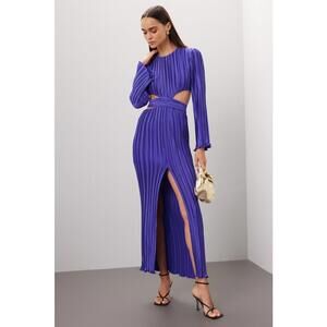 AIIFOS Phillipa Gown Size 4 with Fabric Pull